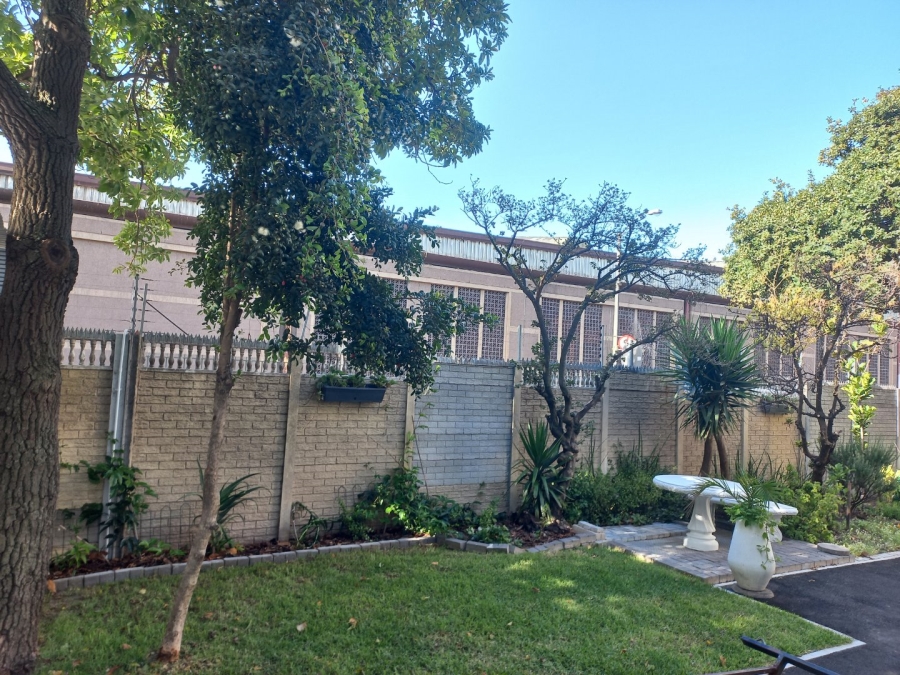 1 Bedroom Property for Sale in Newlands Western Cape